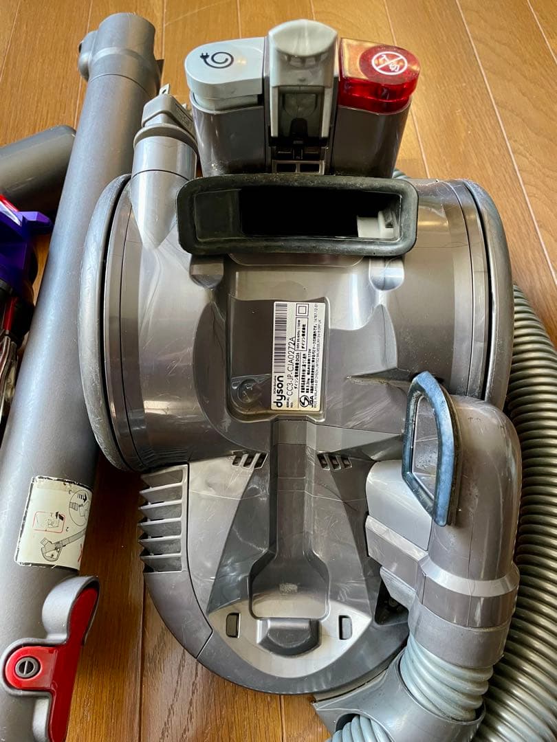 Dyson サイクロン掃除機 DC26 本体+アタッチメント7点セット