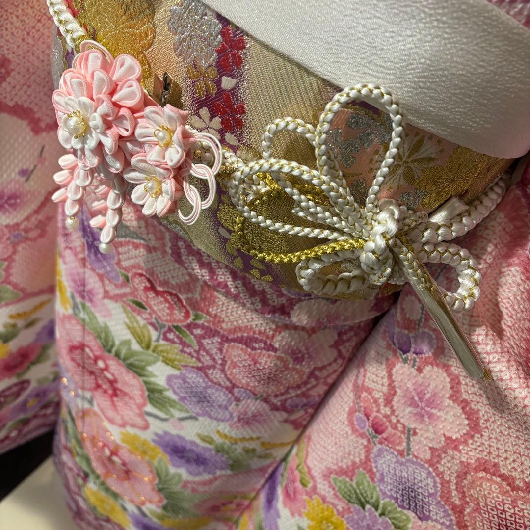 美品　総絞り　淡色　金駒刺繍　花模様　逸品　振袖　フルセット 振り袖