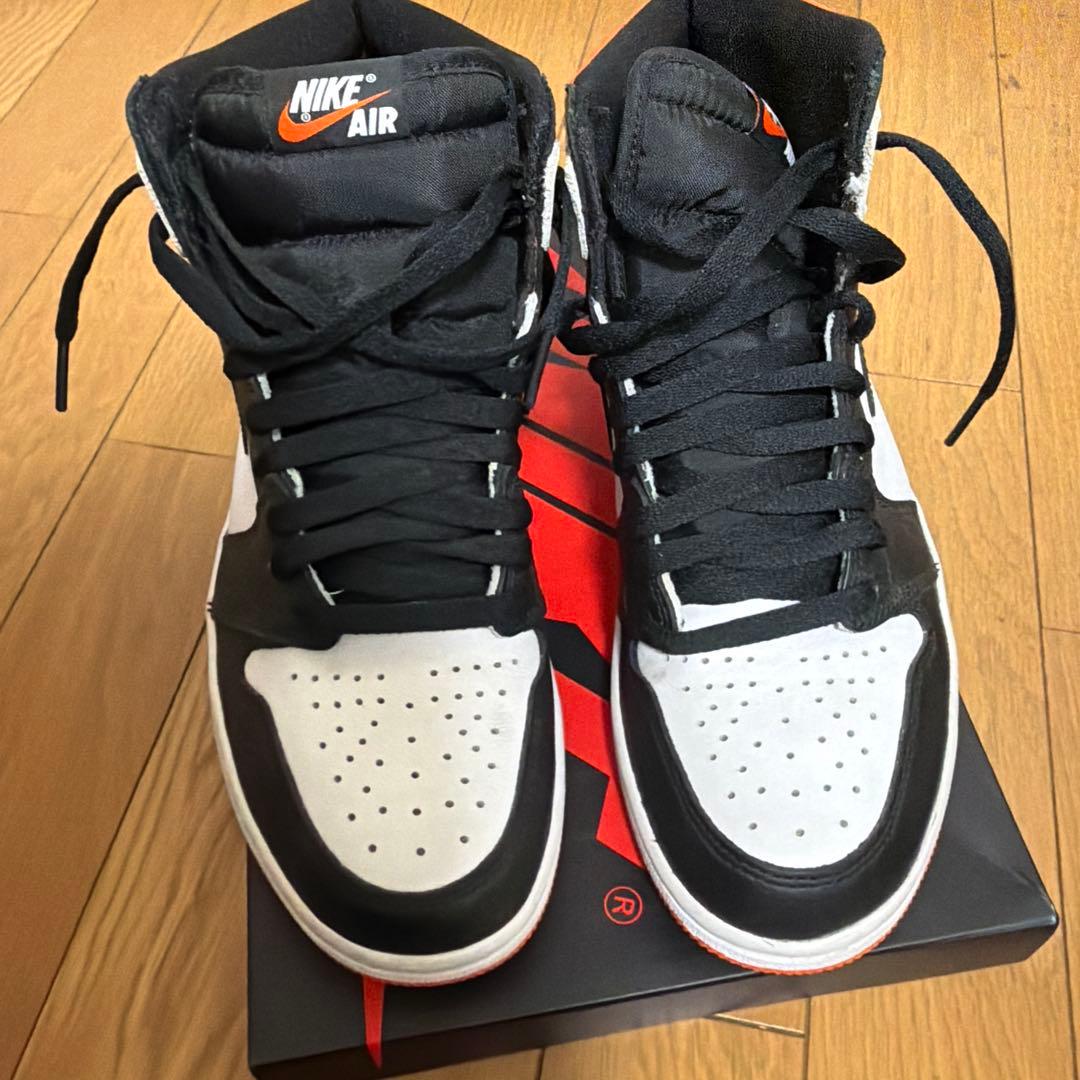 Nike Air Jordan 1 エレクトロオレンジ