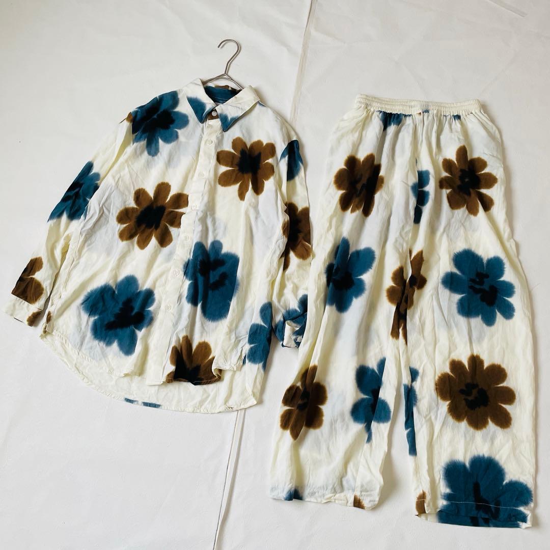 SUKU 　WINTER PYJAMA フラワー　パジャマ　サイズS