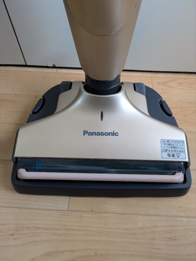 Panasonic スティック型コードレス掃除機　MC-BU110J