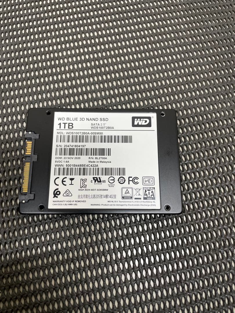 Western Digital SSD 1TB WD Blue 正常97%
