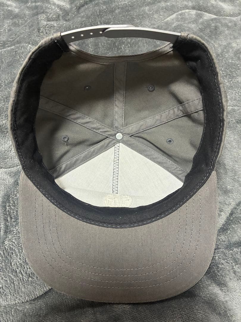 帽子 STONES THROW Logo Snapback (Grey)