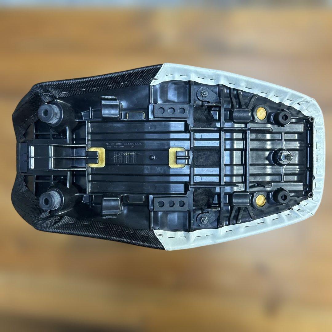 グロム （JC61）張り替え済シート