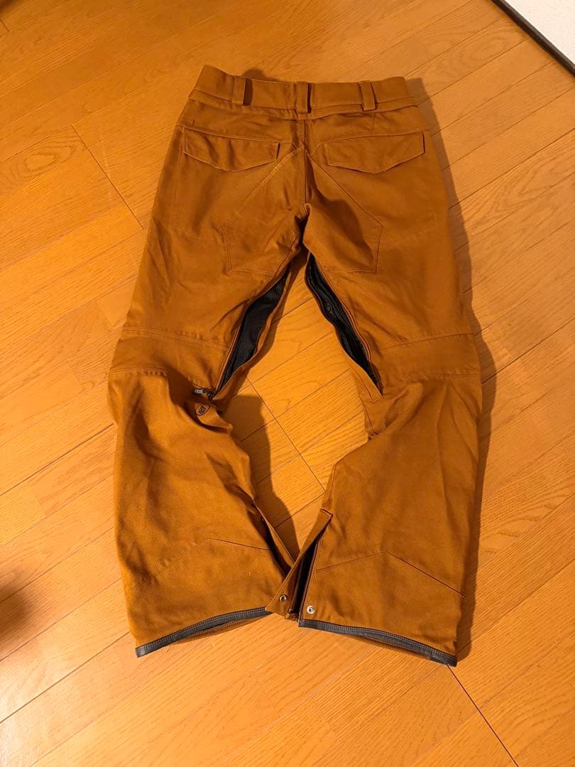 VOLCOM メンズスノーボードウェア上下セット