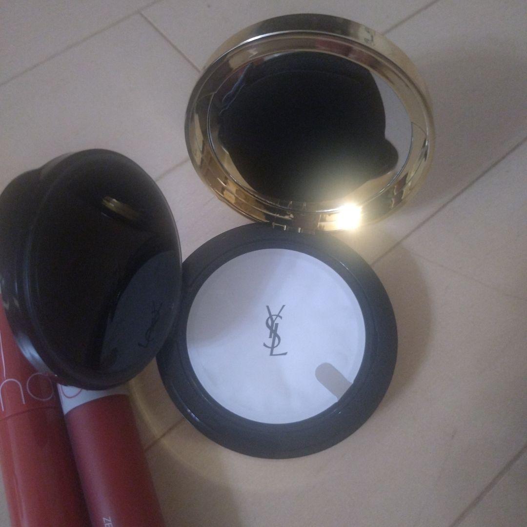 最終値下げ！Yves Saint Laurent Tファンデーション