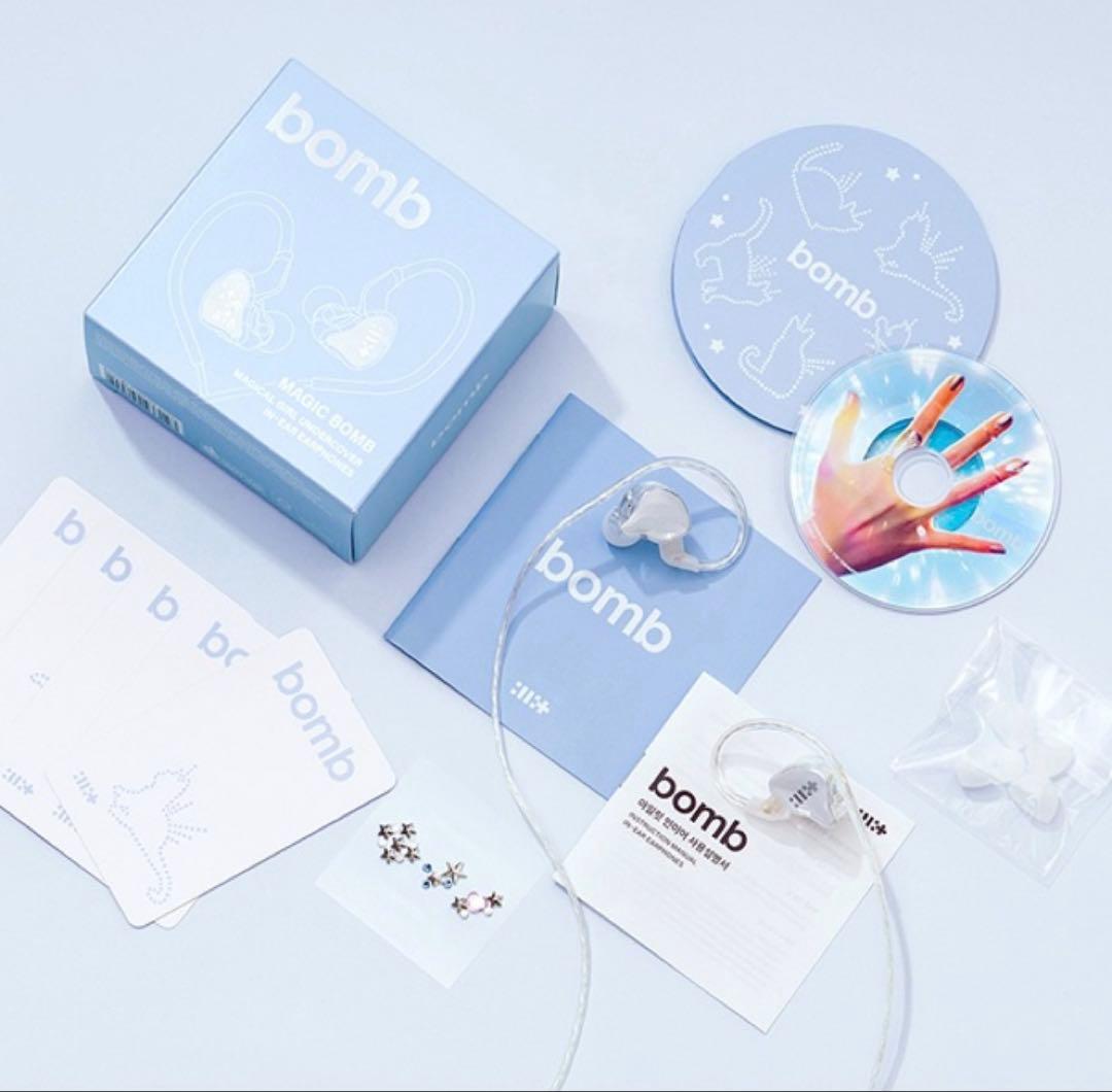 ILLIT BOMBイヤモニ風イヤホン 【新品 未開封 未使用】＆おまけ付き