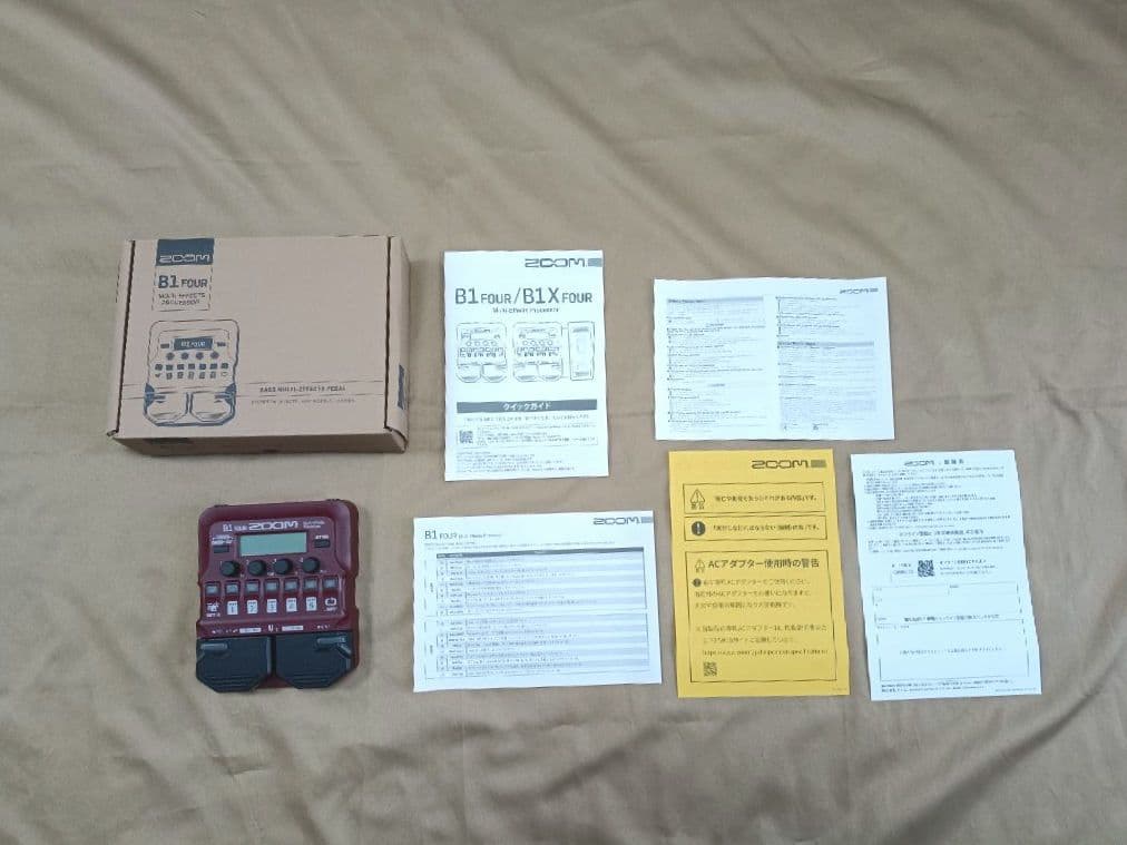 ZOOM B1 FOUR ベースエフェクター