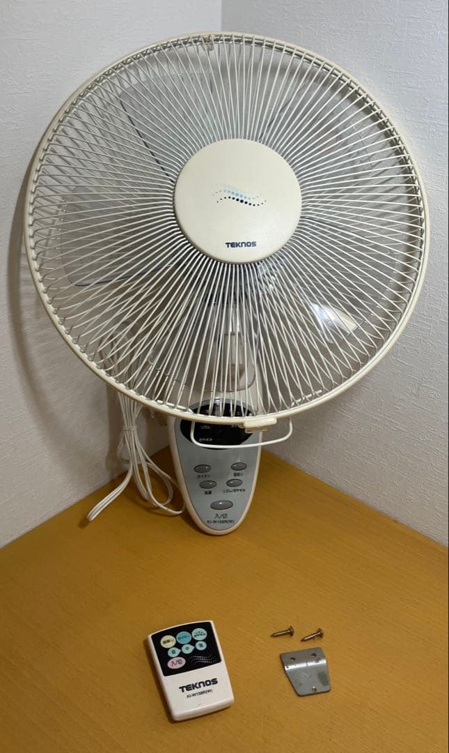 【TEKNOS】壁掛け扇風機 KI-W158R 扇風機 通電確認済
