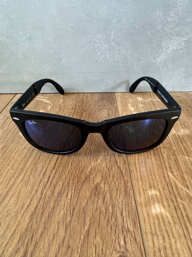 Ray Ban サングラス　折りたたみ　コンパクト　ブルーレンズ
