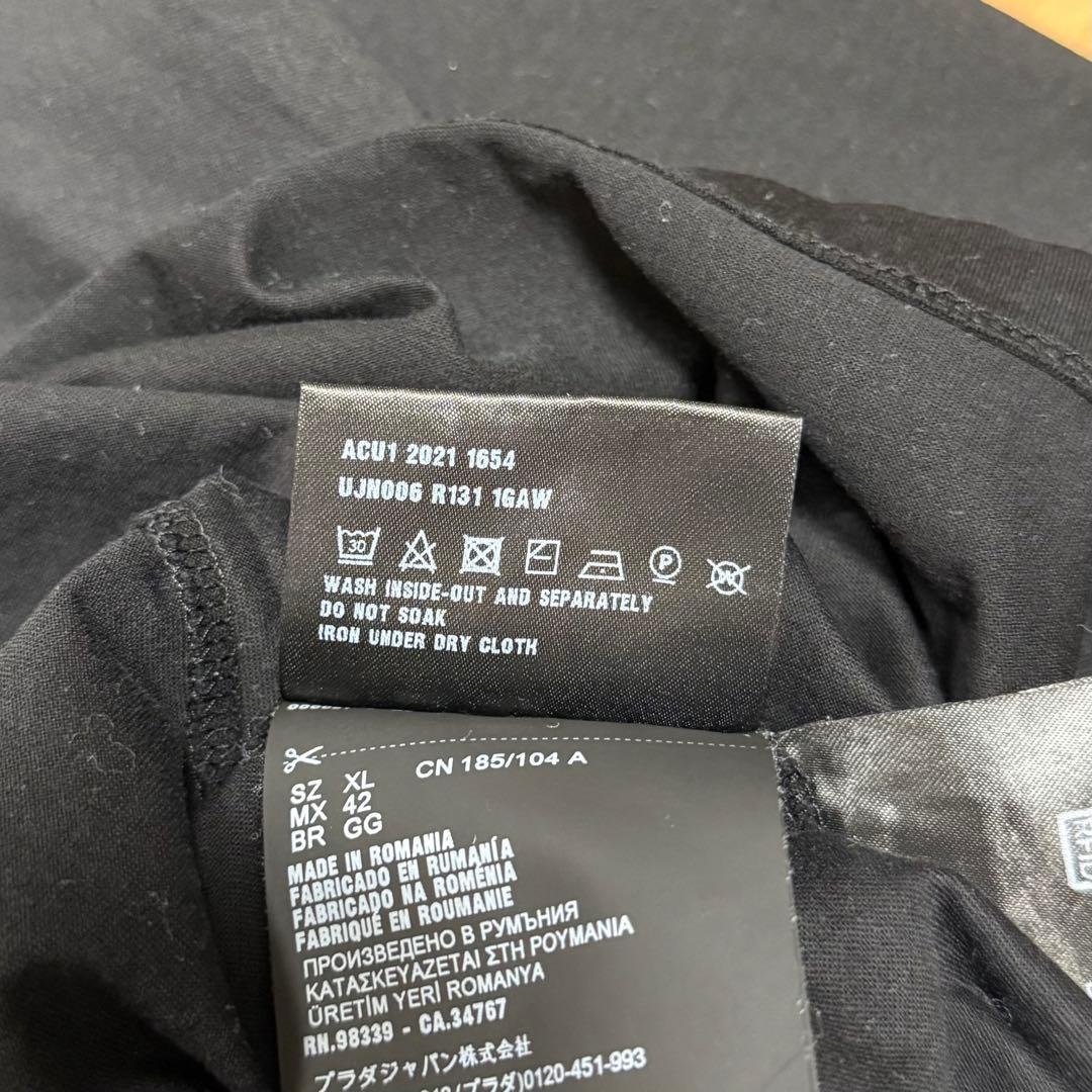PRADA ポケットTシャツ