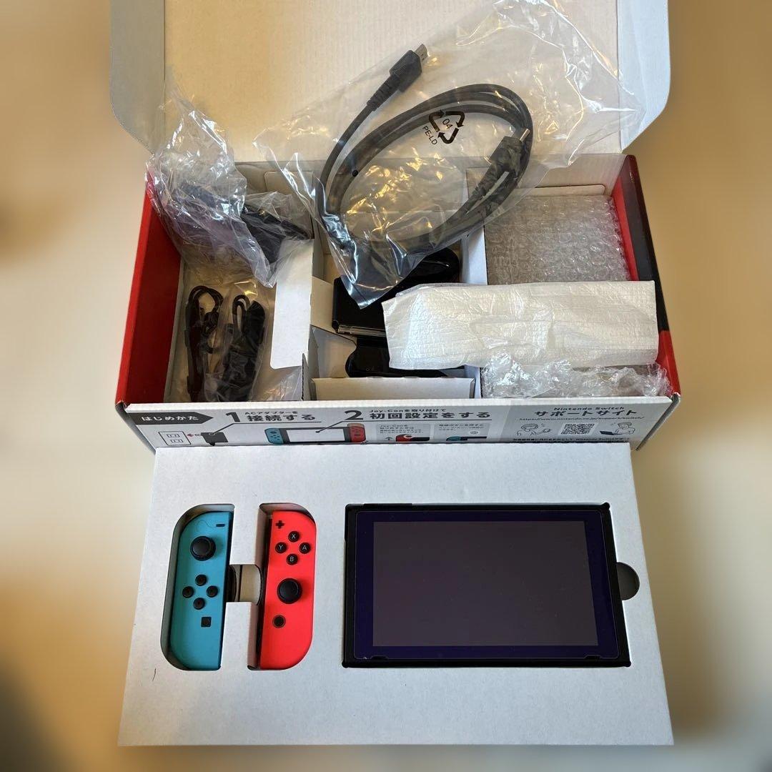 美品　Nintendo Switch 青と赤のJoy-Con 本体