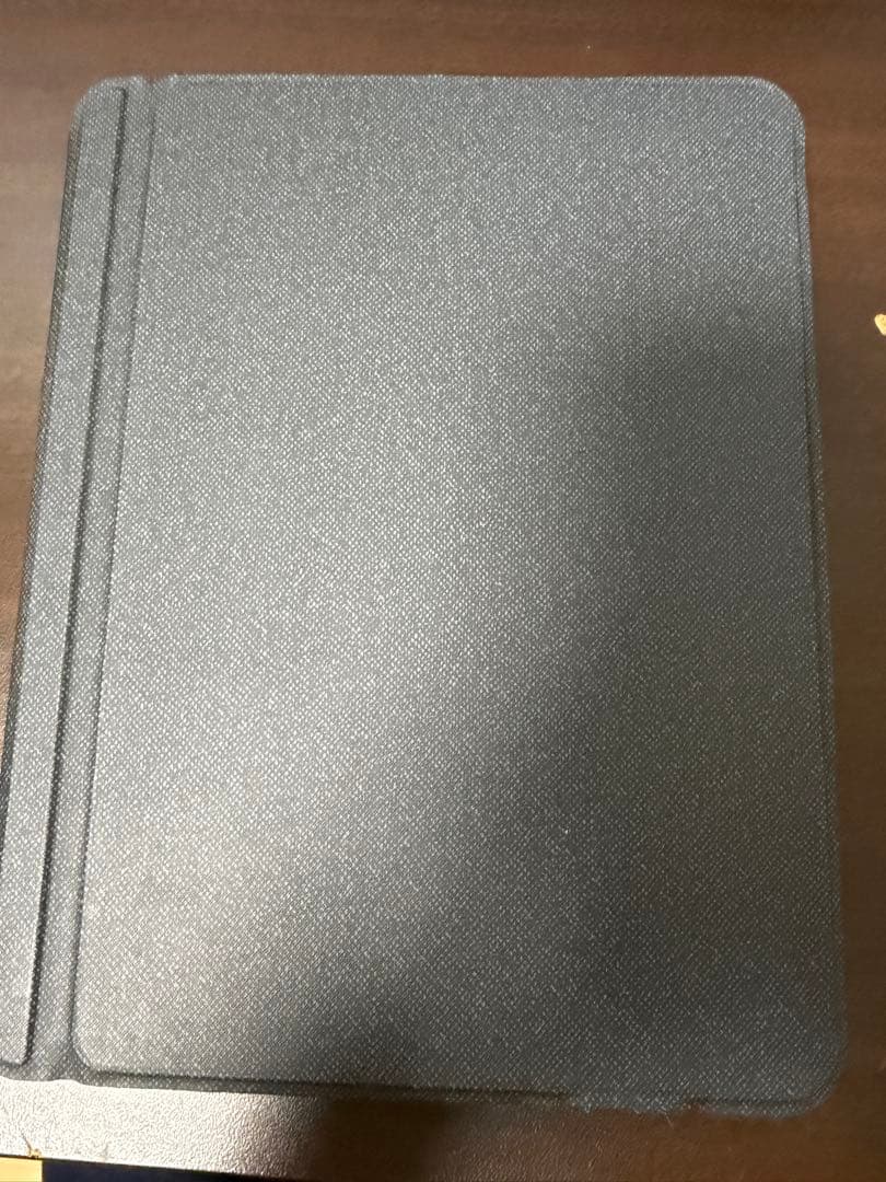 iPad (第10世代)セルラー ガラスフィルム等付属つき　45,000円