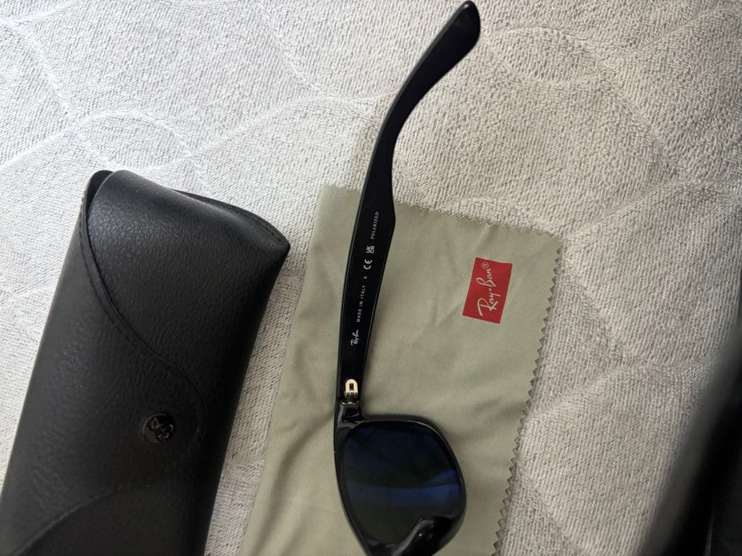 Ray-Ban RB2132-F サングラス