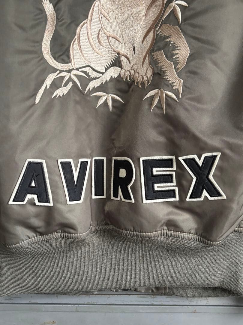 激レア ヴィンテージ AVIREX MA-1 虎＆龍刺繍 バック虎＆ロゴ刺繍
