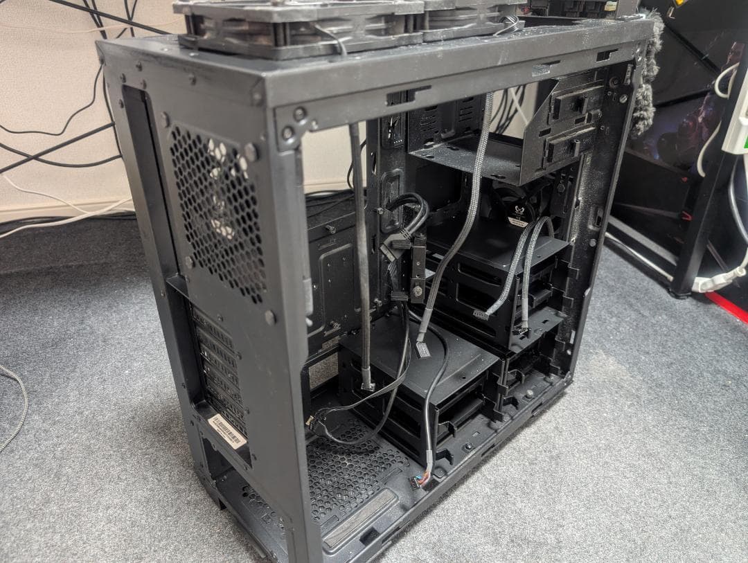 z*0様 Cooler Master CM694 ＋ サイズ ケースファン 5個