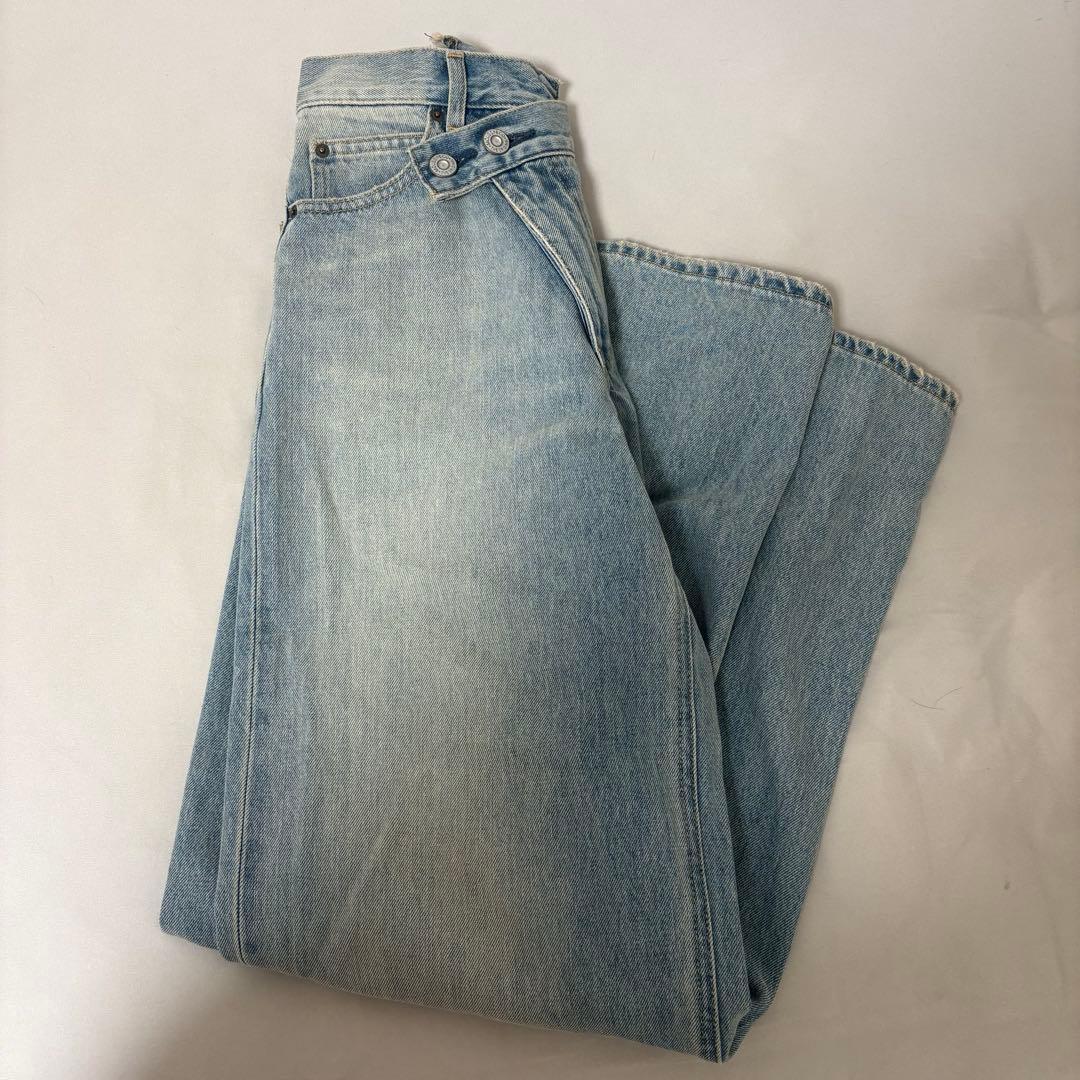 MOUSSY クロスウエストワイドストレートデニム　ライトブルー