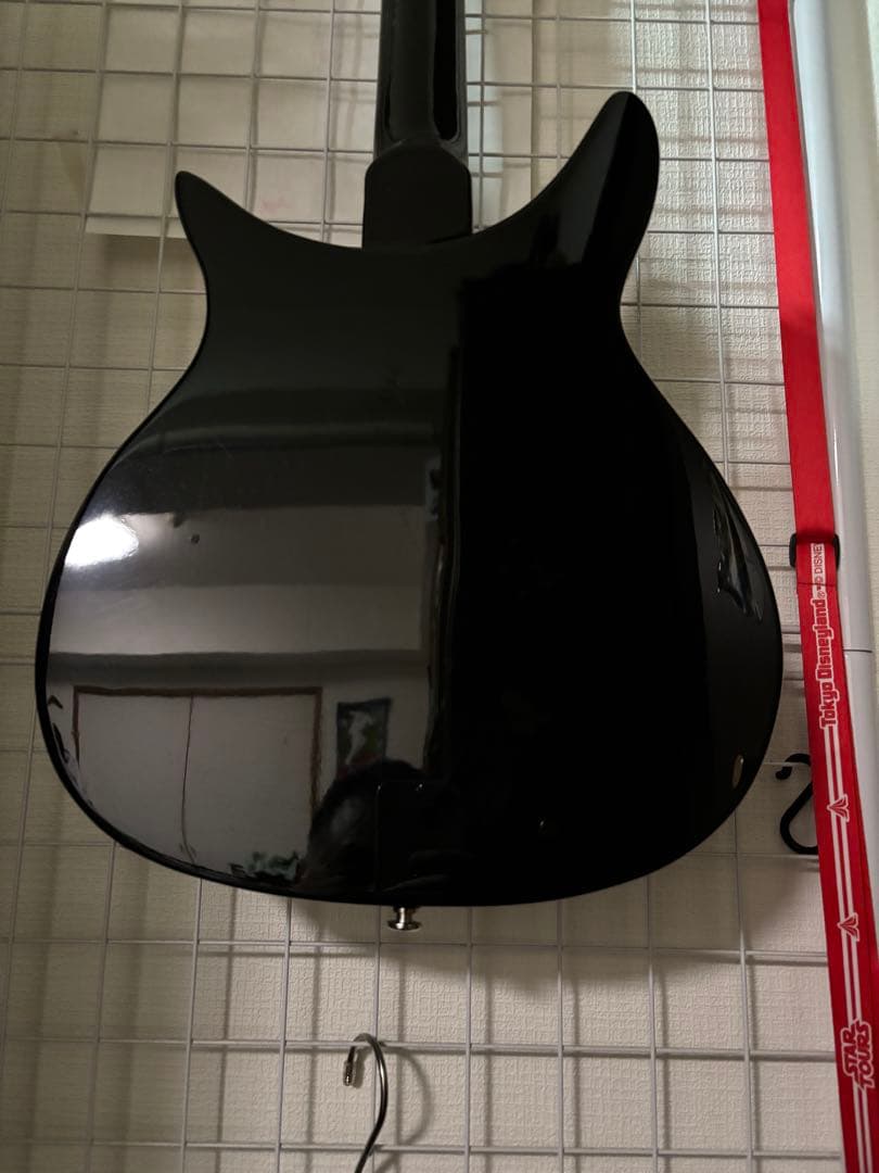 Rickenbacker 325タイプ