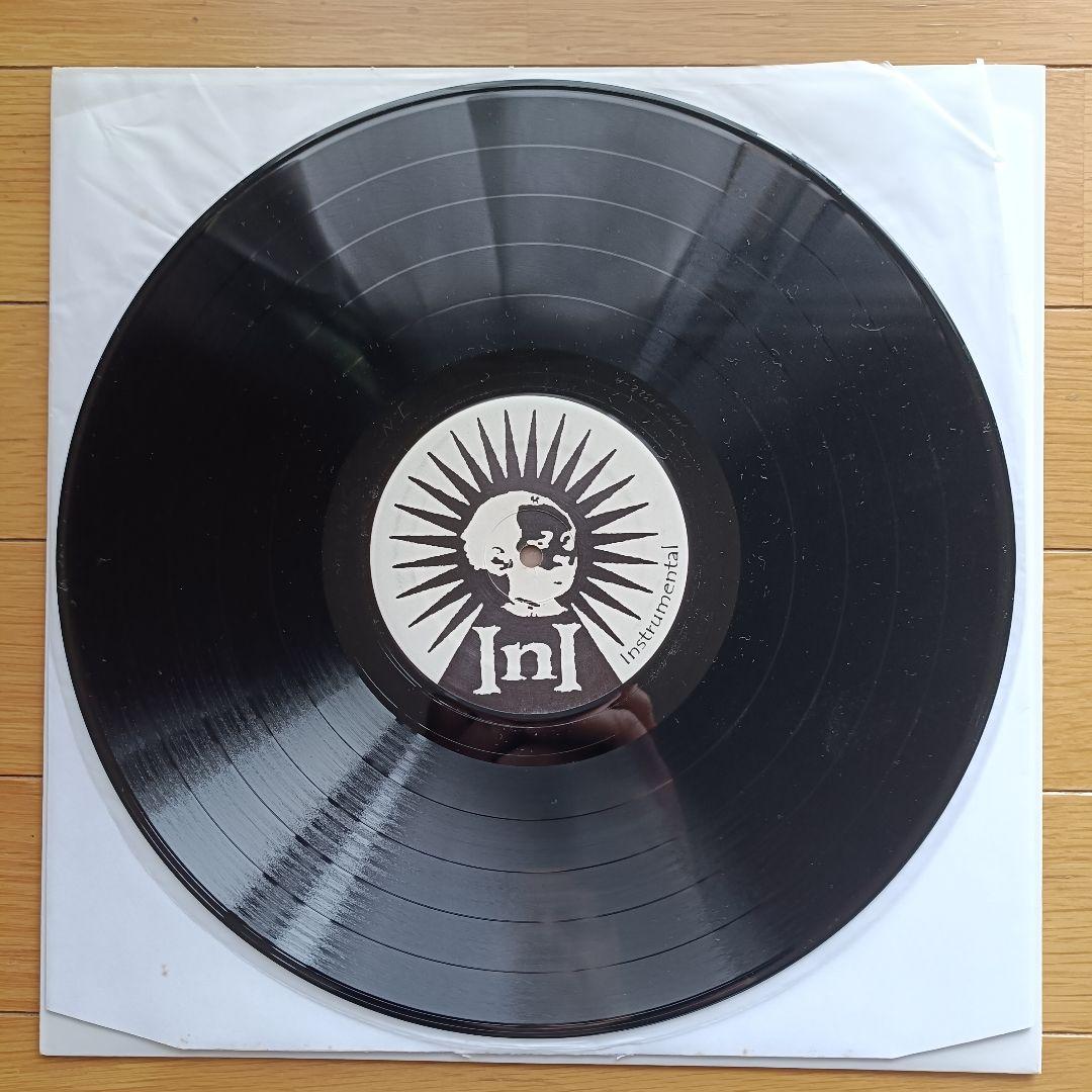 InI「Center Of Attention（Instrumental盤）」