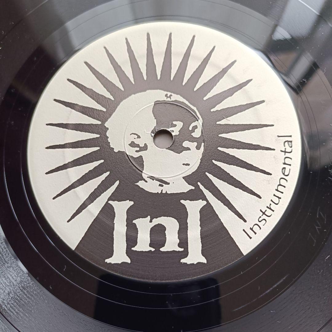 InI「Center Of Attention（Instrumental盤）」