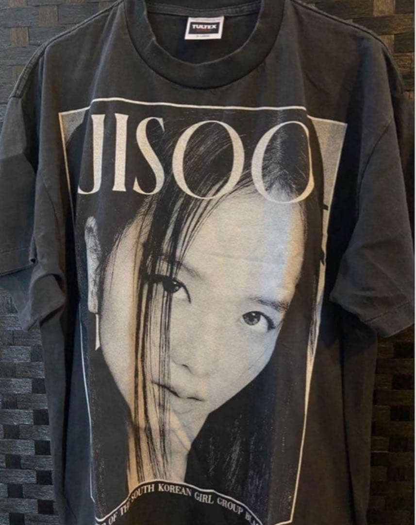 ミ JISOO ジス MB ブラックピンク BLACKPINK Tシャツ tee