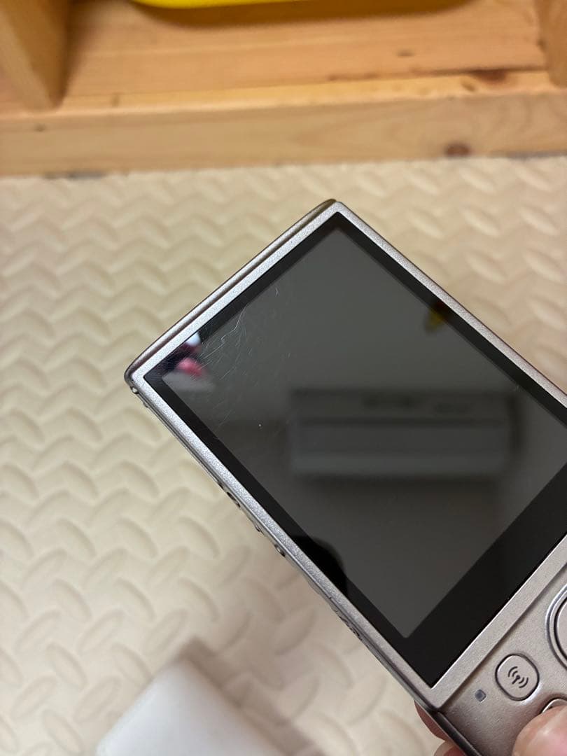 純正ケース付き　canon&キャノン　ixy 650 デジタルカメラ