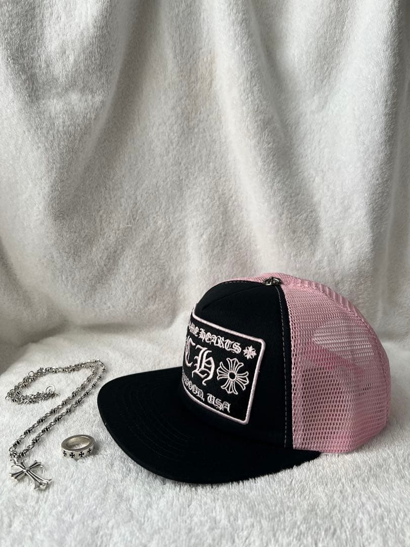 CHROME HEARTS トラッカーキャップ 黒/ピンク