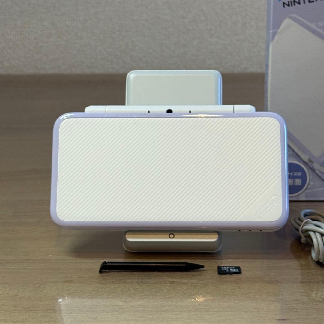 8-057 Newニンテンドー2DS LL ラベンダー×ホワイト 箱付き