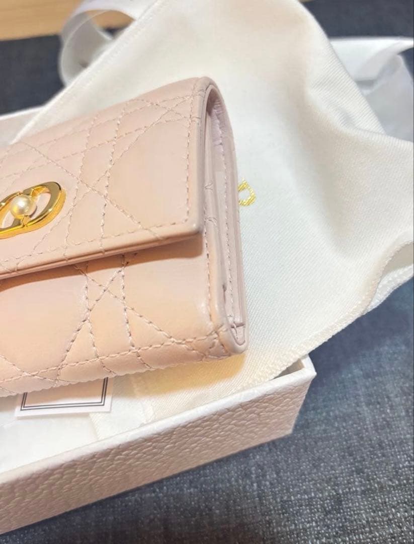 も*み様 Dior ピンク キルティング 三つ折り財布