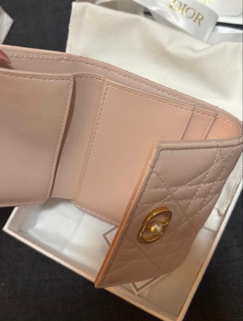 も*み様 Dior ピンク キルティング 三つ折り財布