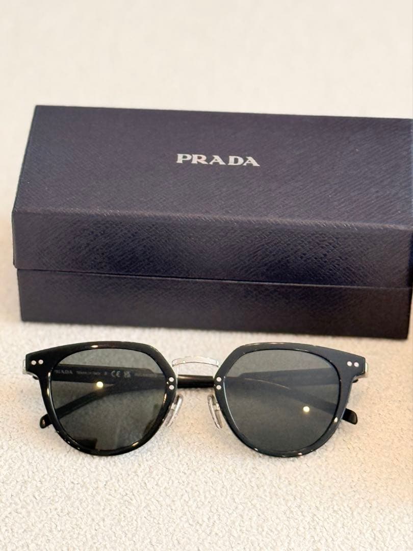 極美品、付属品有、PRADA プラダ ロゴサングラス SPR 17Y ボストン型
