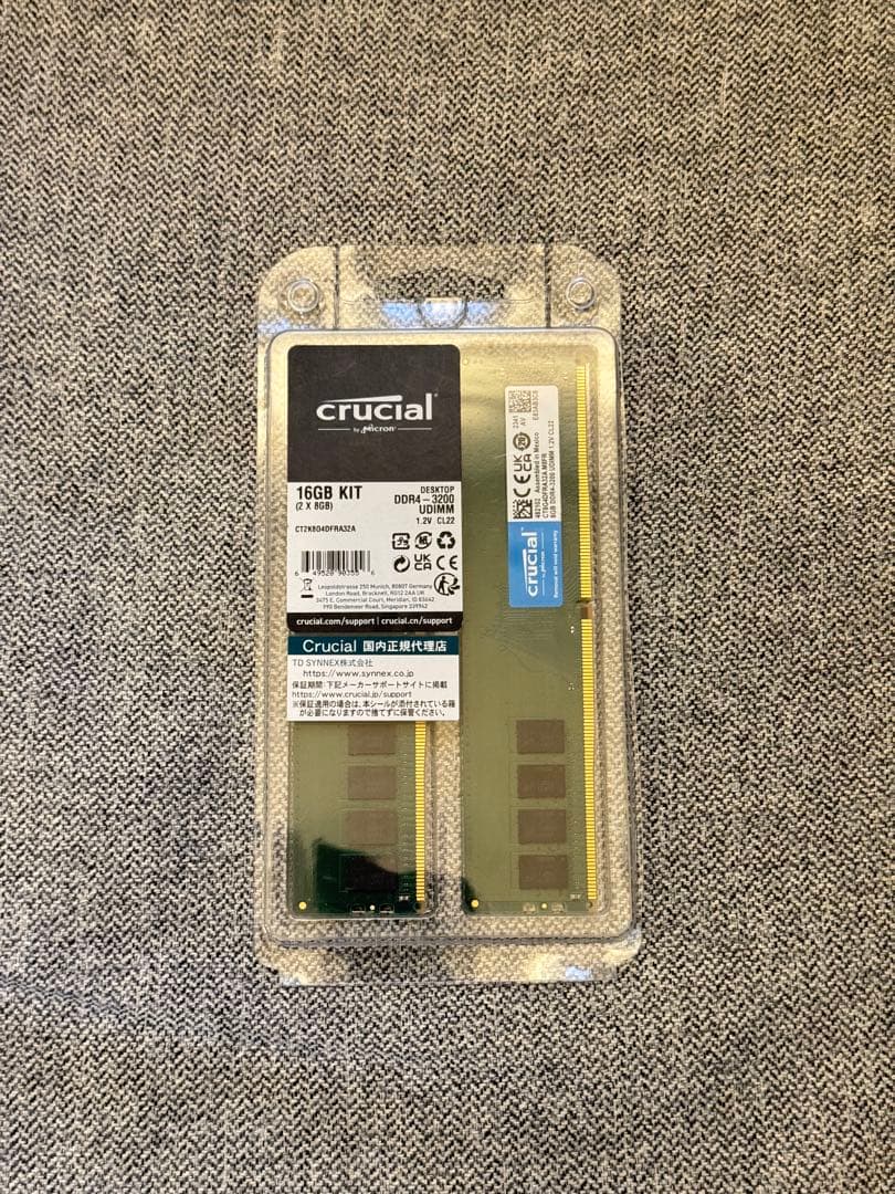 Crucial DDR4-3200 16GB（8GBx2） メモリ 美品