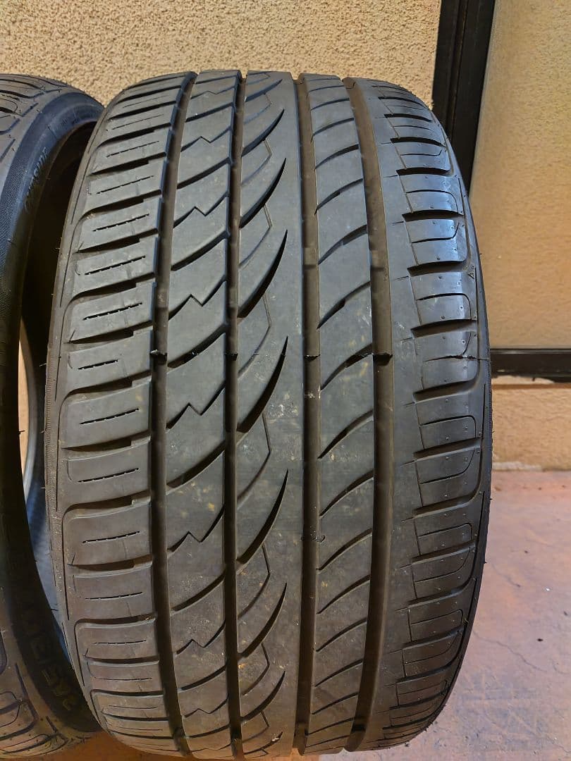 245/30/R20 MAXTREK FORTIS T5 2本　㉑