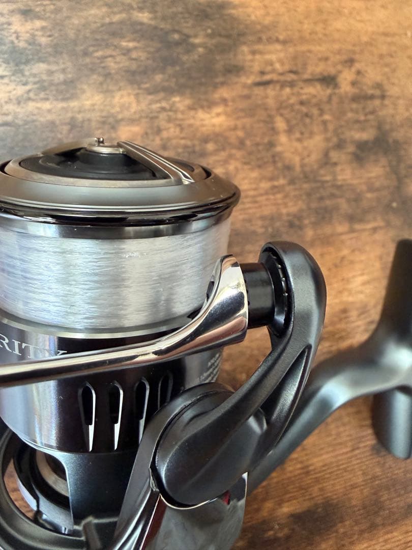 Daiwa 23エアリティ st sf 2000SS-P
