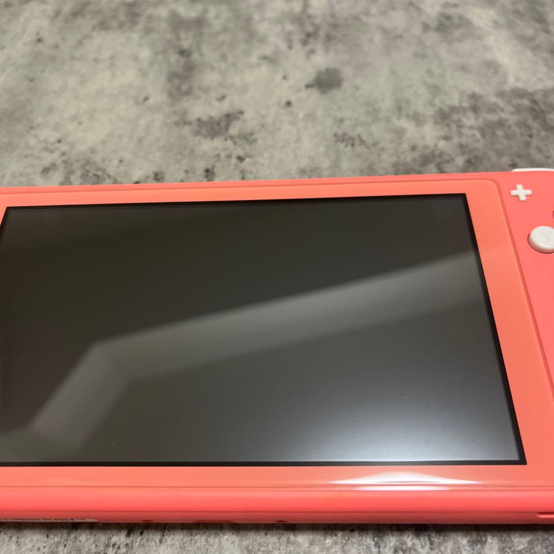 naonao　Nintendo Switch Lite コーラル 本体
