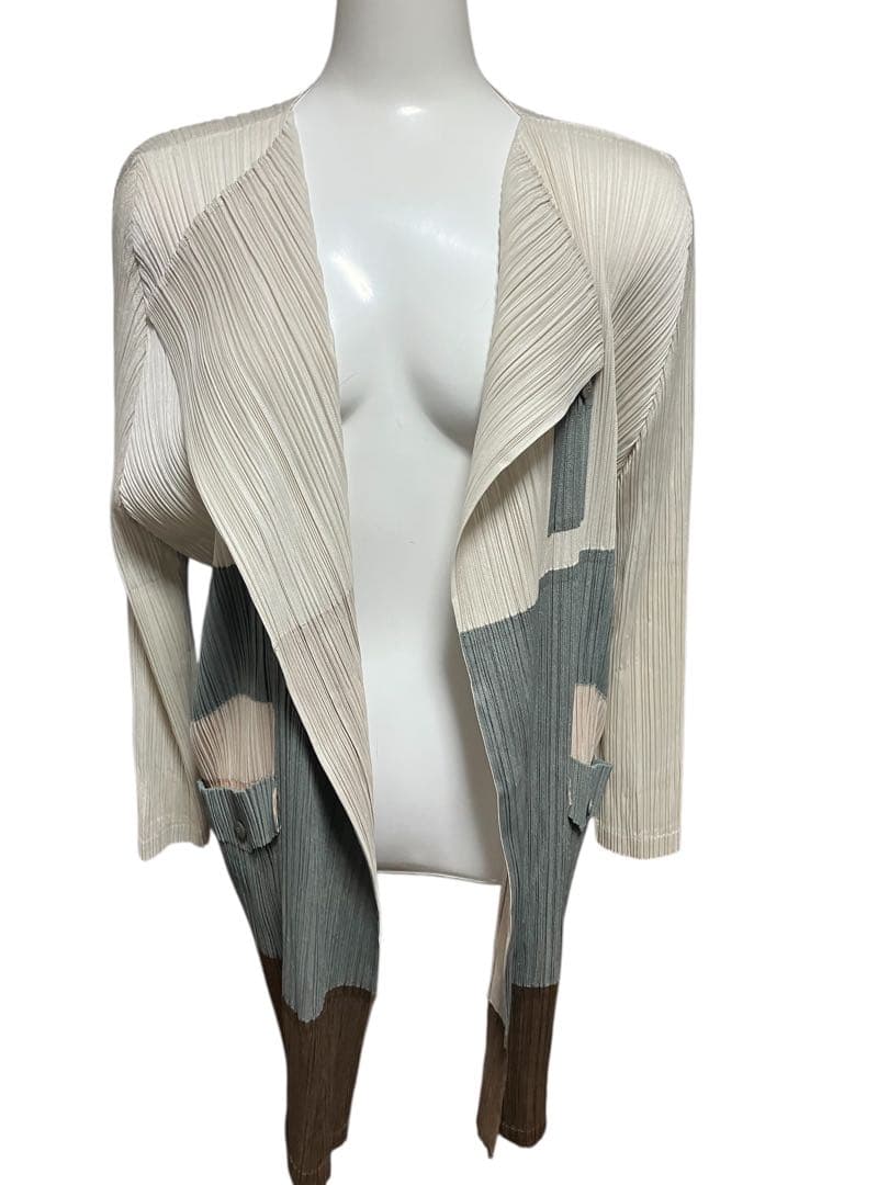 PLEATS PLEASE ISSEY MIYAKE コートジャケット　羽織