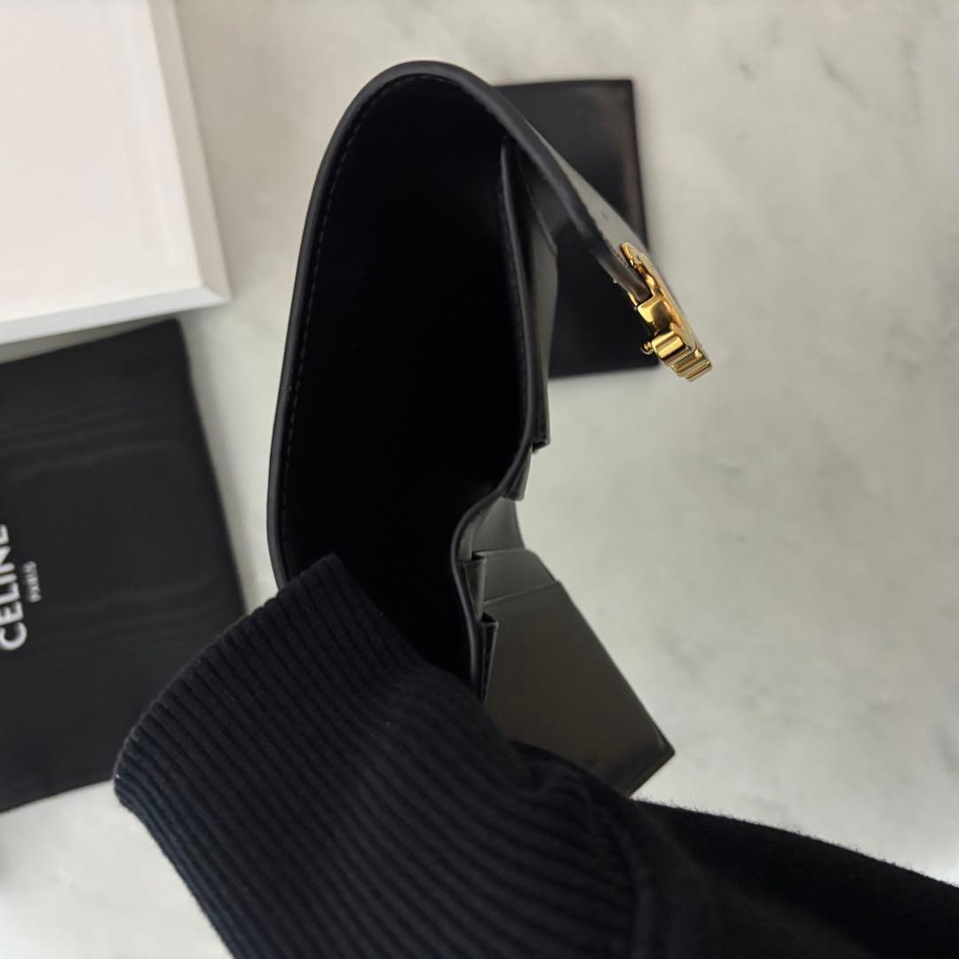 CELINE スモール フラップウォレット トリオンフ ブラック
