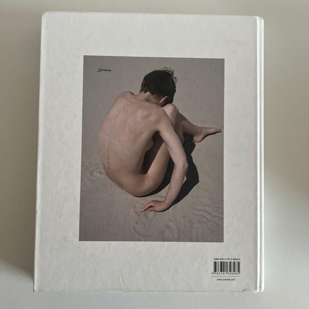 アート・デザイン・音楽 Viviane Sassen: In And Out Of Fashion