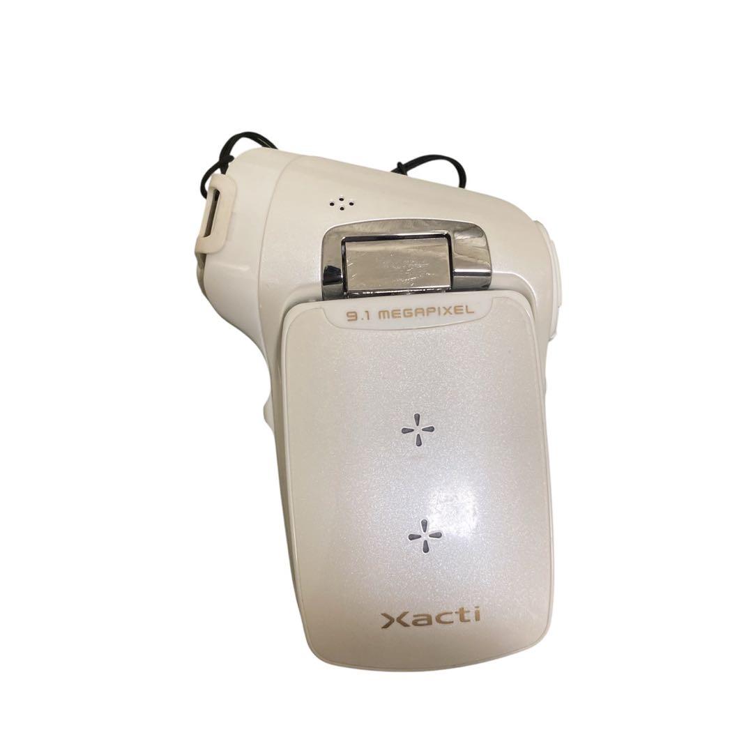 人気 稀少 SANYOデジタルムービーカメラXacti DMX-CG9W