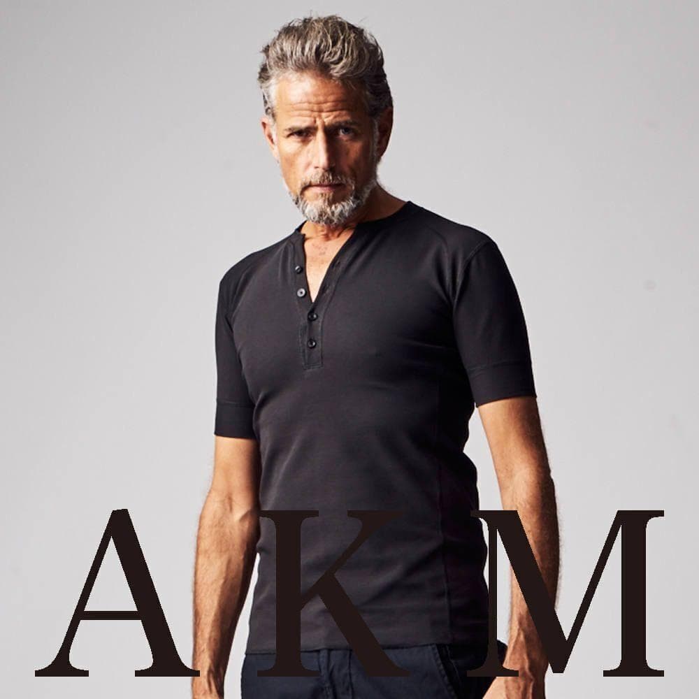 AKM 新品 ヘンリーネック Tシャツ 半袖 ホワイト カットソー エイケイエム