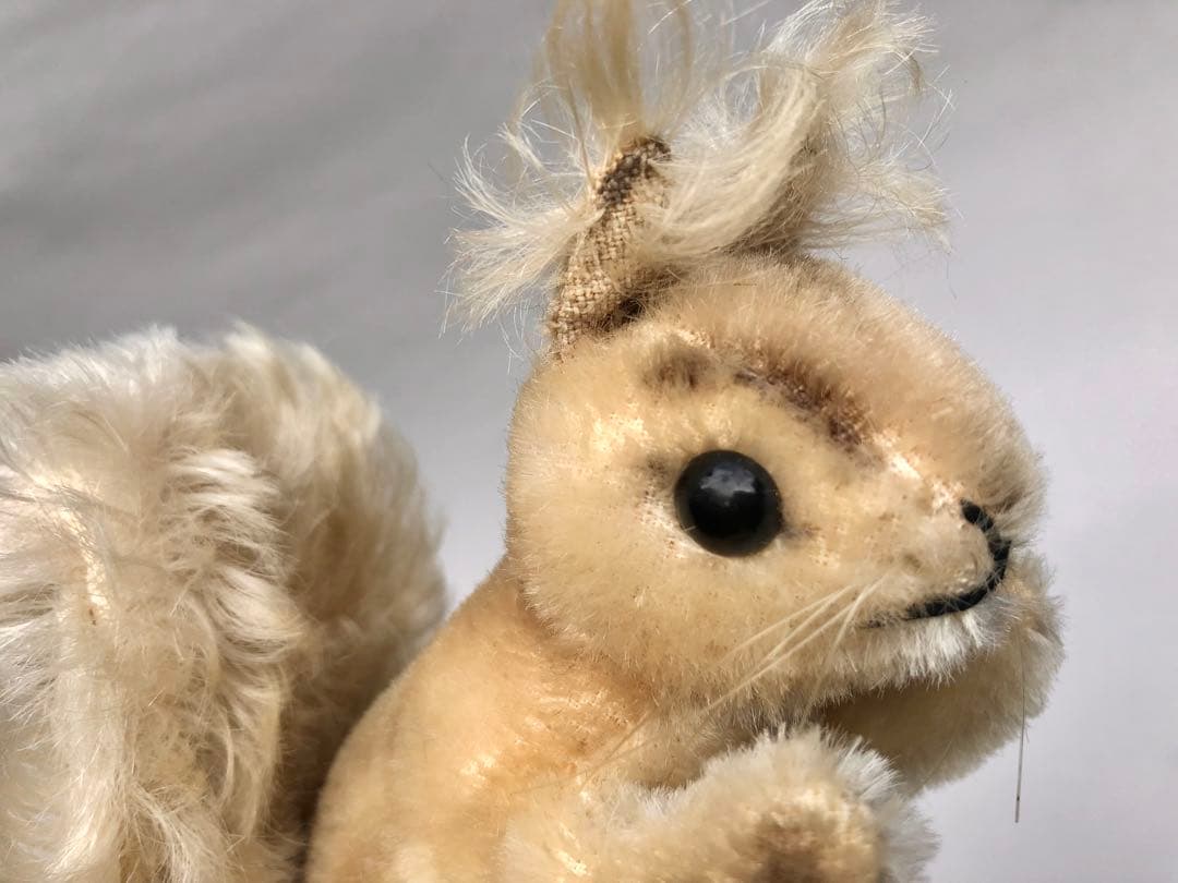 Steiff のリスのPossyグレー
