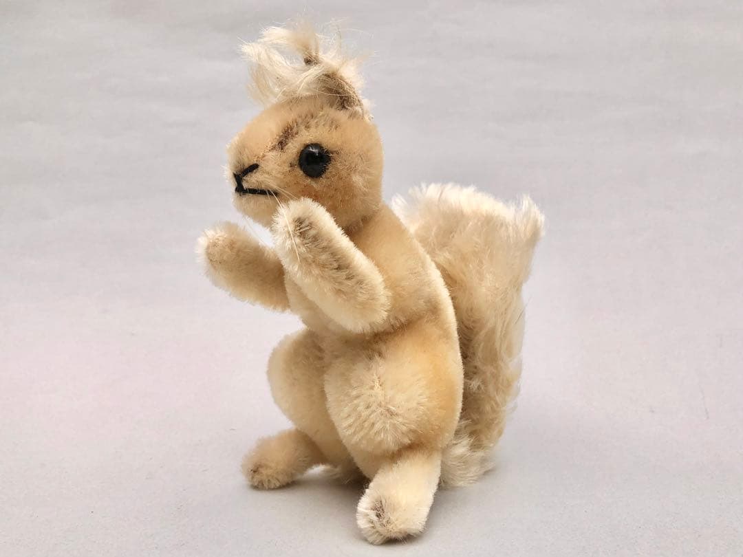 Steiff のリスのPossyグレー