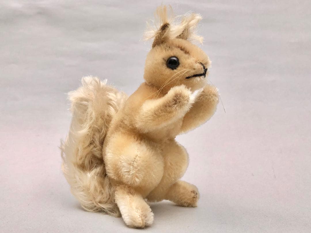 Steiff のリスのPossyグレー