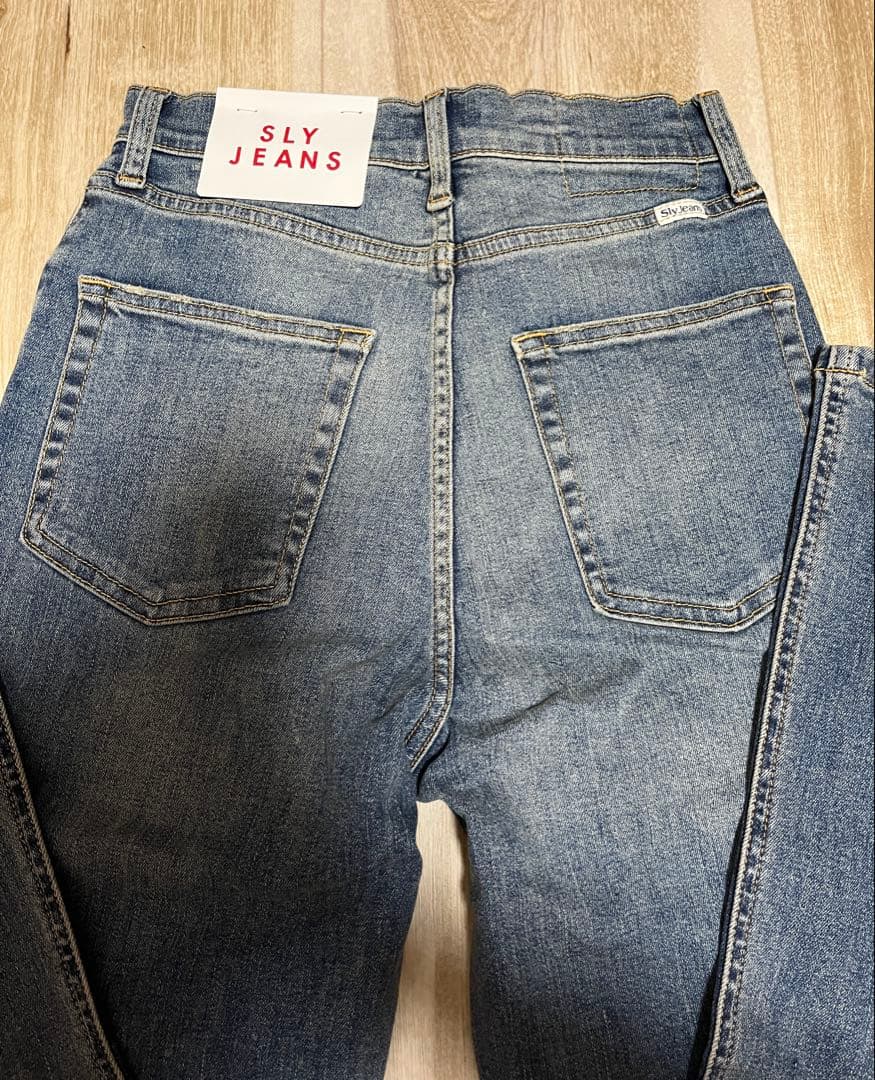 【新品タグ付き】　SLY HW FLARE PT WITH ROICA（R）EF
