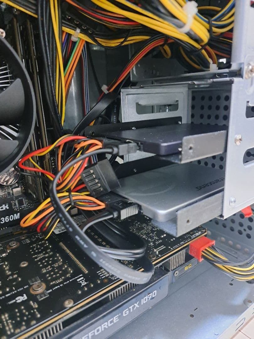 ゲーミングPC GTX1070 i5-9400 SSD756GB 16GB