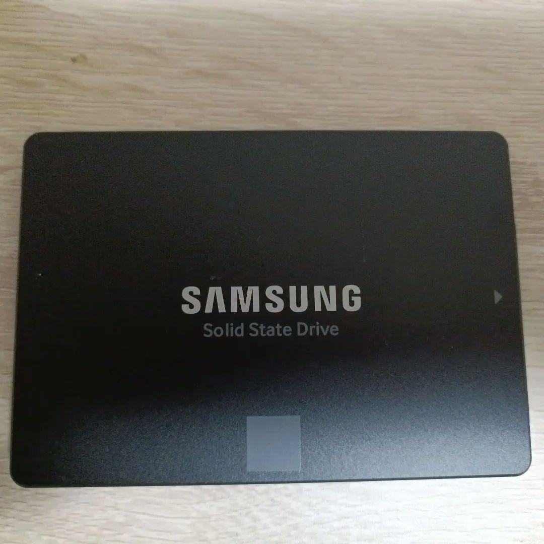 く*ろ様 Samsung 860 EVO 4TB SSD