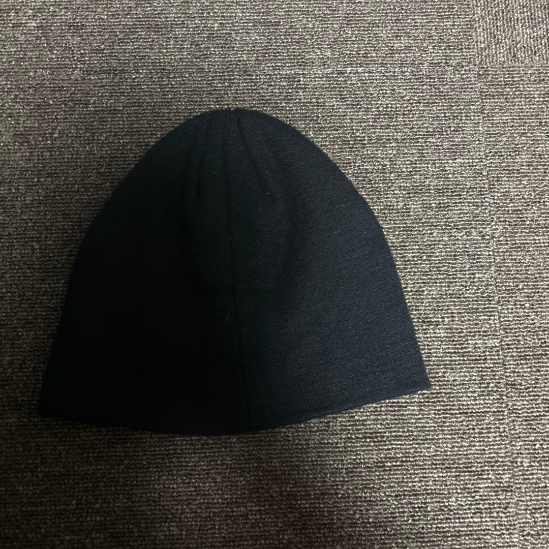 STUSSY 黒 ビーニー ロゴ入り