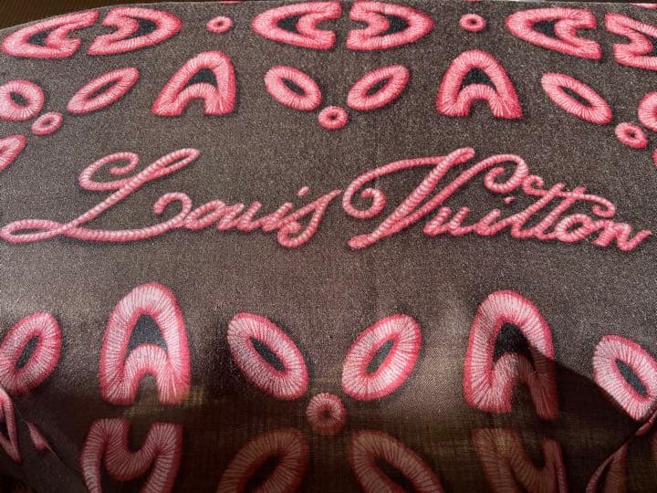 ◆ルイ・ヴィトン◆LOUIS VUITTON　超大判ストール　超軽量