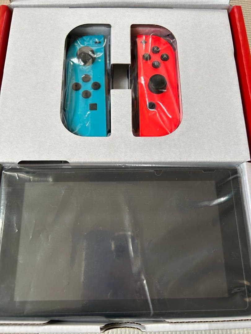 【超美品】Nintendo Switch本体+ソフト付き