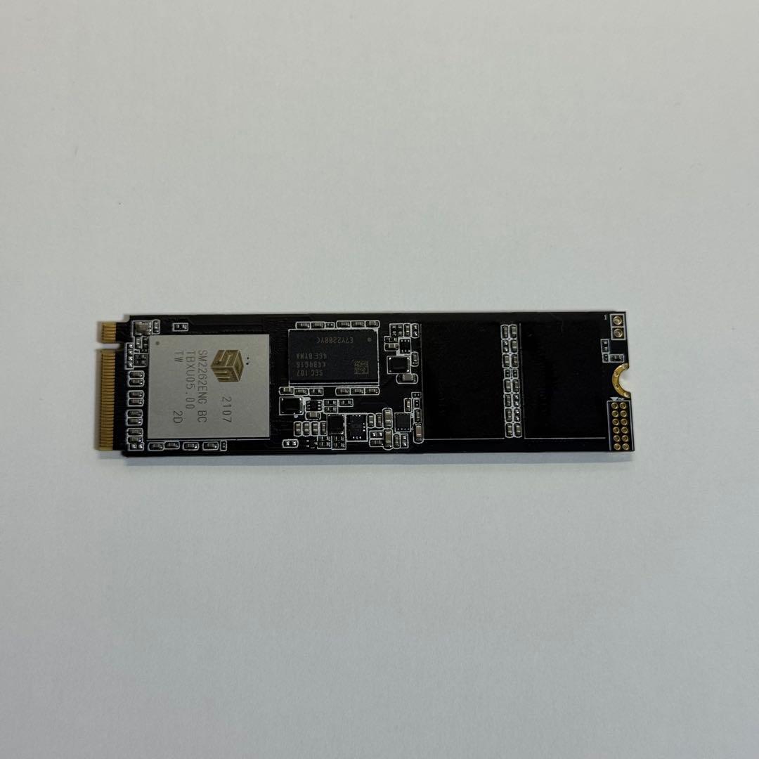 【ほぼ未使用】ADATA XPG SSD 1TB SX8200 Pro